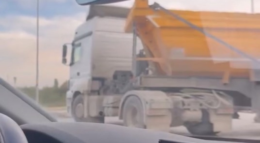 Bursa'da ters şeritten giren kamyon tepki çekti