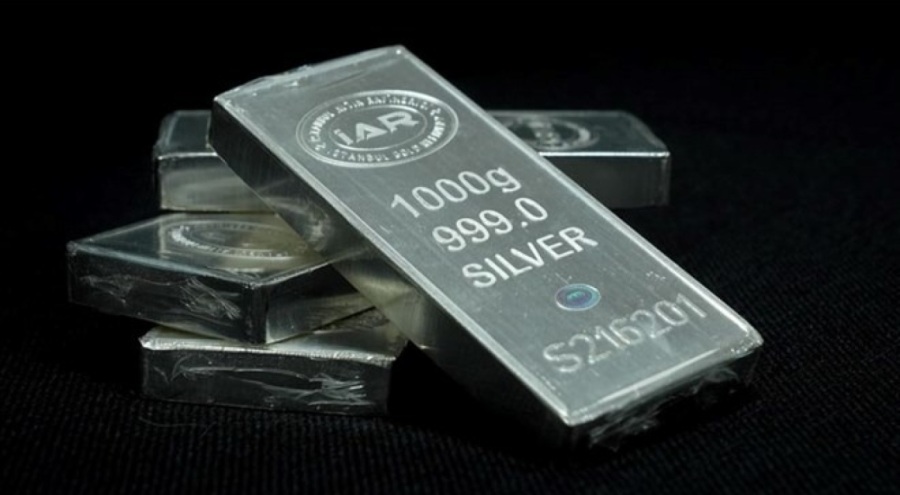 Gümüş denge arayışında!
