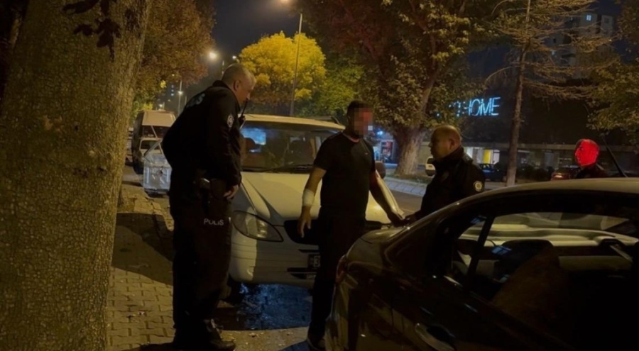 Annesinden para alamayınca kendine zarar vermek istedi