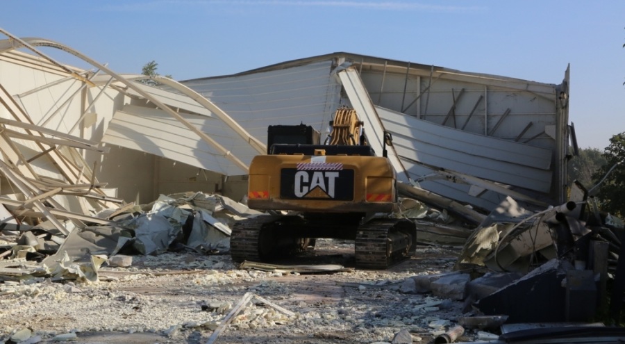 Nilüfer'de iki kaçak yapı yıkıldı