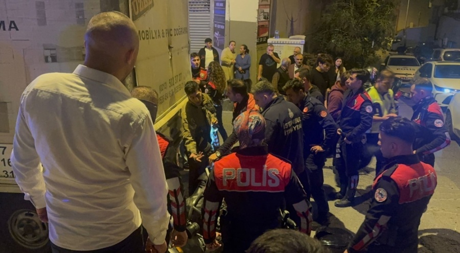 İstanbul'da otomobilin çarptığı motosikletteki 2 yunus polis yaralandı