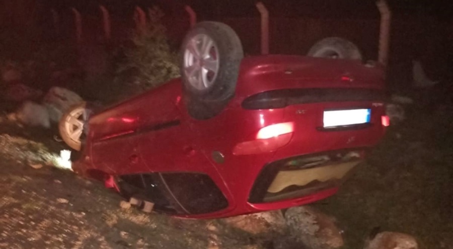 Çanakkale'de takla atan otomobilin sürücüsü yaşamını yitirdi