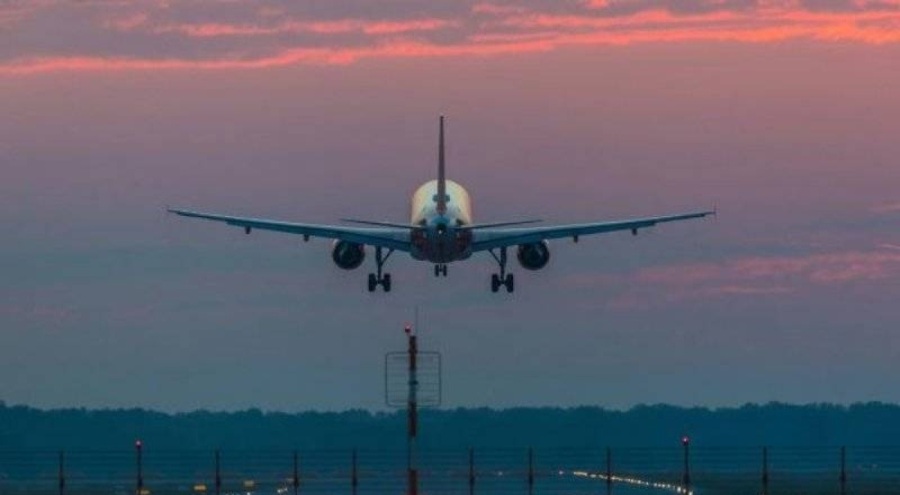 Uçakta bomba ihbarı! Tüm uçuşlar durduruldu