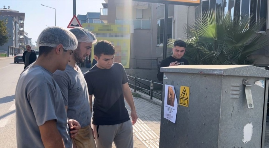 Bursa'da "Kızlarınızı bu adamdan uzak tutun" yazılı afişler ortalığı karıştırdı