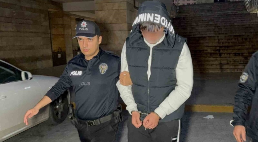 17 yaşındaki çocuğu tokat attığı için bıçaklayan genç tutuklandı