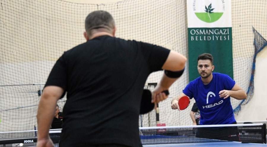 Ulusal Bursa Veteran Masa Tenisi Turnuvası başladı