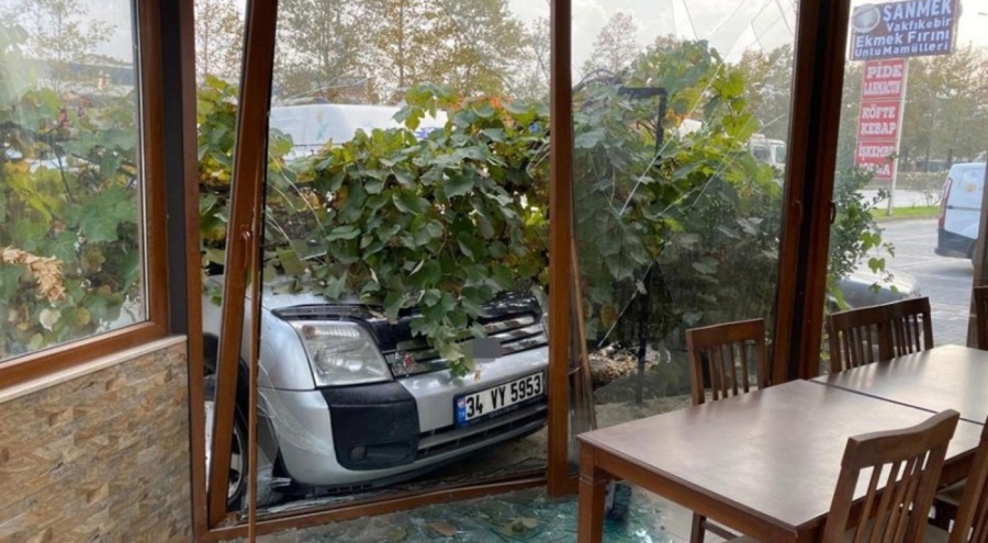 Otomobil dehşet saçtı: Ölü ve yaralılar var