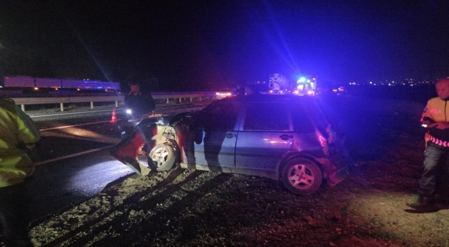 Bursa'da freni boşalan otomobil yolcu otobüsüyle çarpıştı!