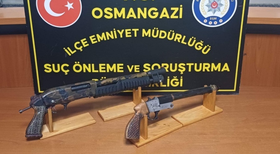 Bursa'daki ruhsatsız silah operasyonun 3 gözaltı
