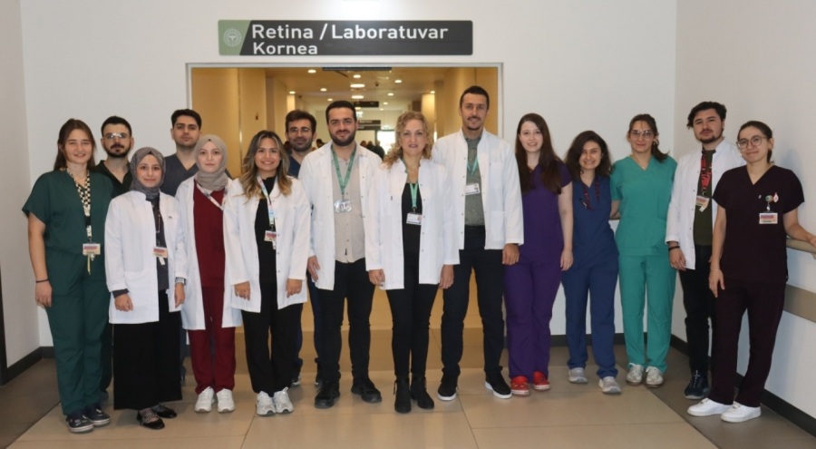 Bursa'daki 5 kişi, dünyaya yeni gözleriyle 'merhaba' dedi