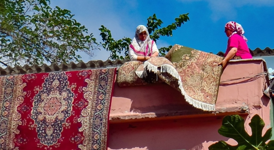 Halı silkeledi, üç ay hapis cezası verildi