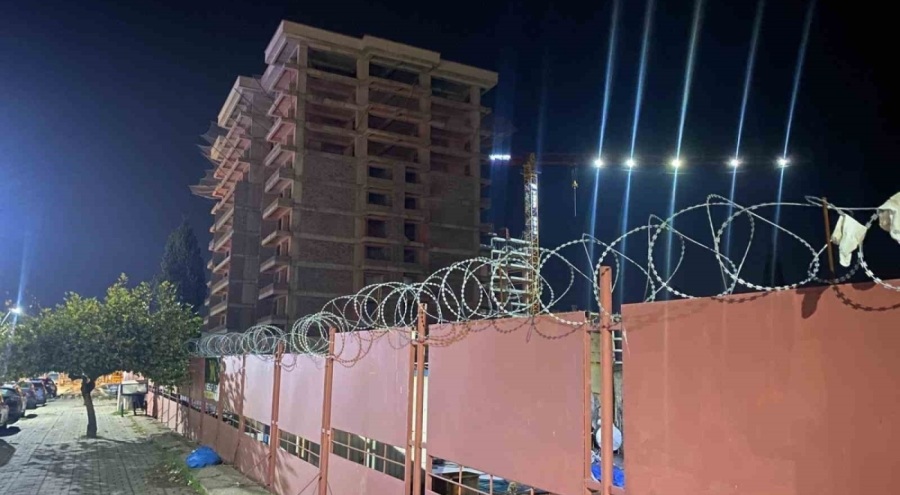 Manisa'da üzerine demir kalıp düşen işçi yaşamını yitirdi