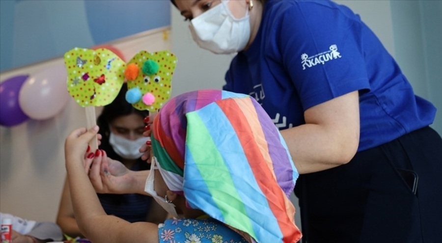 Çocukluk kanserlerinde lösemi alarmı: Yüzde 30'luk büyük risk