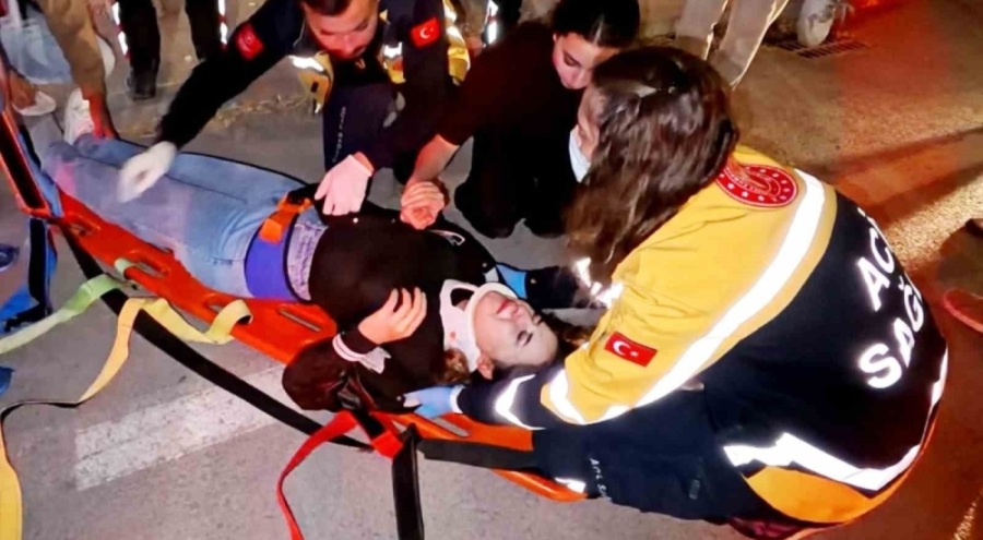 Aksaray'da trafik kazası: Yaralı genç kadın, acısını unutup 'Anneme söyleme' dedi