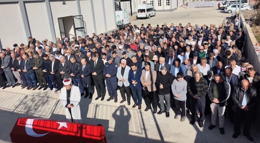 94 yaşında hayatını kaybeden Kore gazisi toprağa verildi