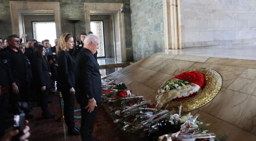 Bursa'nın kalbi Anıtkabir'de attı: Başkan Bozbey'den anlamlı anma
