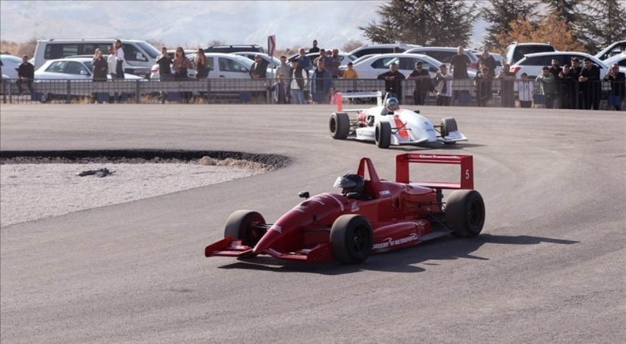 Nevşehir'de Kapadokya Motor Sporları Kompleksi, açıldı