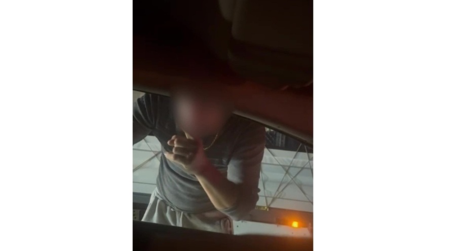 Yolda aracın önünü kesip küfür eden sürücüye ev hapsi