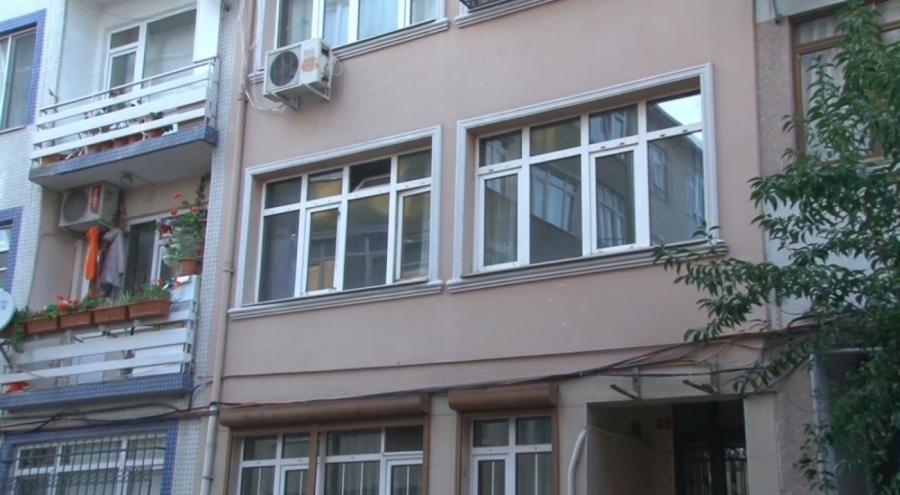 İstanbul'da bir kişi evinde silahla vurulmuş halde bulundu