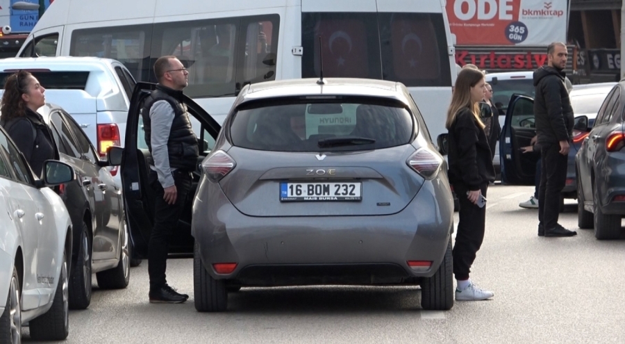 Bursa'da Atatürk, ebediyete intikalinin 87. yılında törenlerle ve duygusal anlarla anıldı