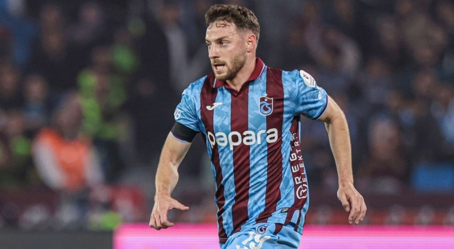 Trabzonsporlu Mustafa Eskihellaç'a Ay-Yıldızdan davet