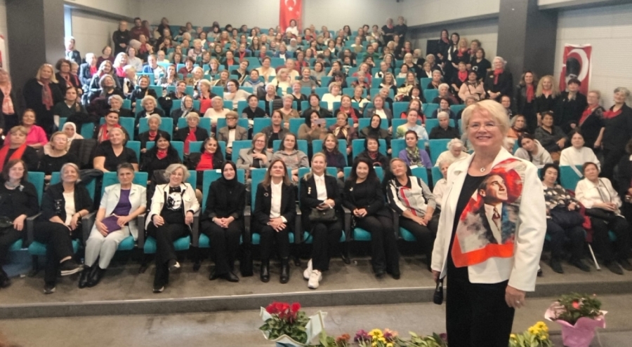 Nilüfer'de kadınlar, Atatürk'ü sevdiği şarkılarla andı