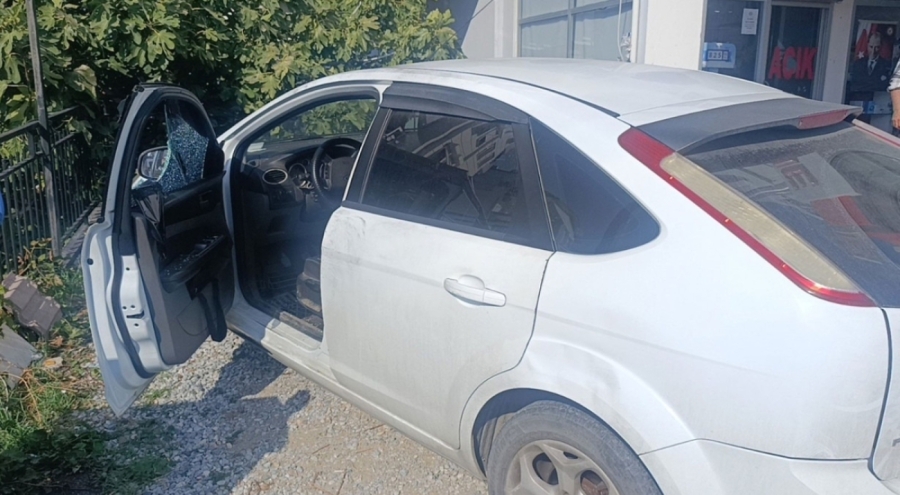 16 yaşındaki çocuk, otomobilin camını kırarak içindeki 50 bin lirayı çaldı