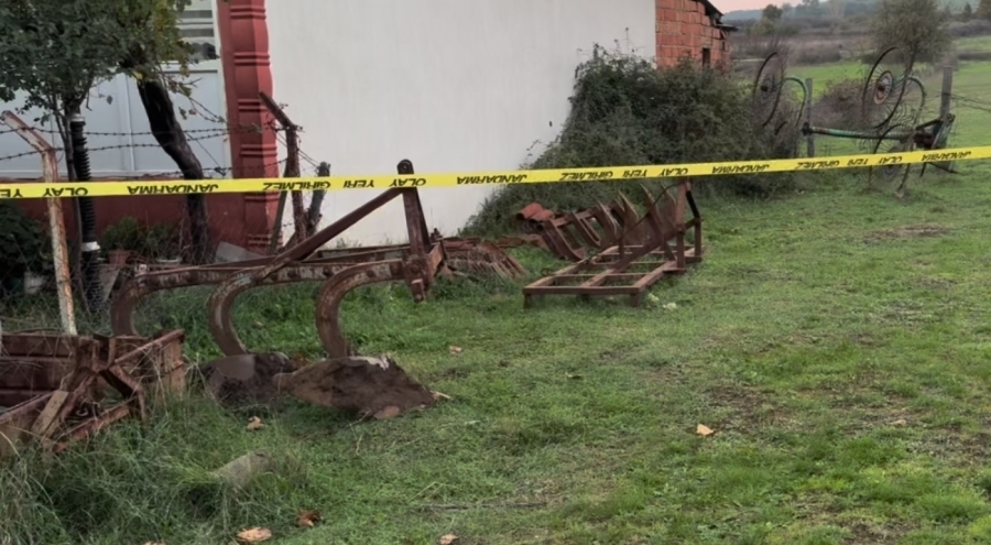 Oyun oynarken üzerine saban devrilen çocuk öldü