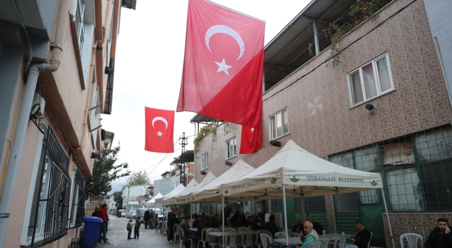 Bursalı şehit Ramazan Yağız'ın ailesi taziyeleri kabul etti