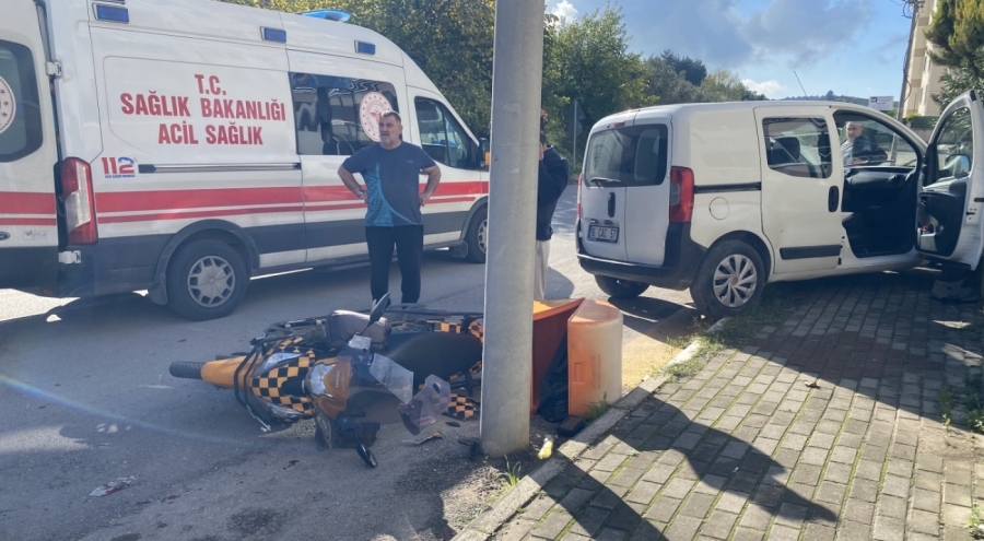 Bursa'da eğitim pistinde kaza! Ehliyetsiz sürücü kuryeye çarpıp kaçtı