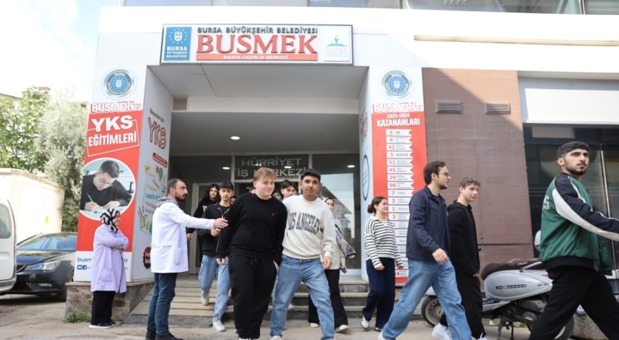 Bursa'da YKS Hazırlık Merkezi'nde deprem ve tahliye tatbikatı