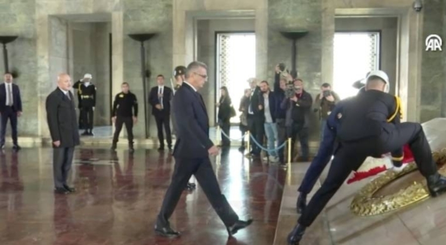 KKTC Cumhurbaşkanı Erhürman, Anıtkabir'i ziyaret etti