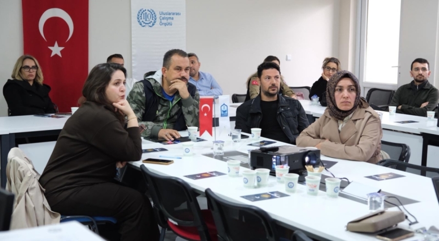 Yıldırım'da şiddete karşı farkındalık eğitimi verildi