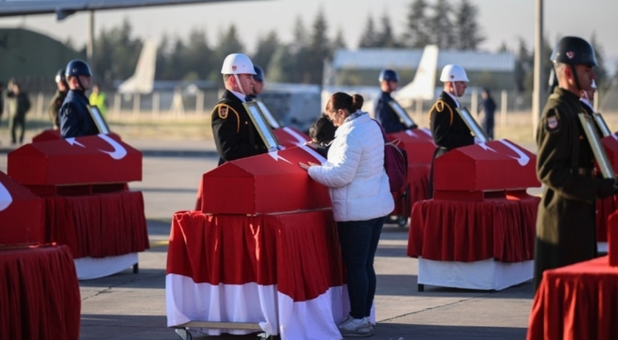 Şehit düşen vatan evlatlarına son görev...