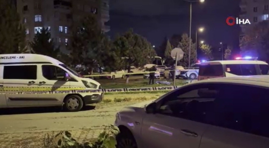 Kayseri'de kadın cinayeti!  Eşini sokak ortasında boğazından bıçaklayarak öldürdü