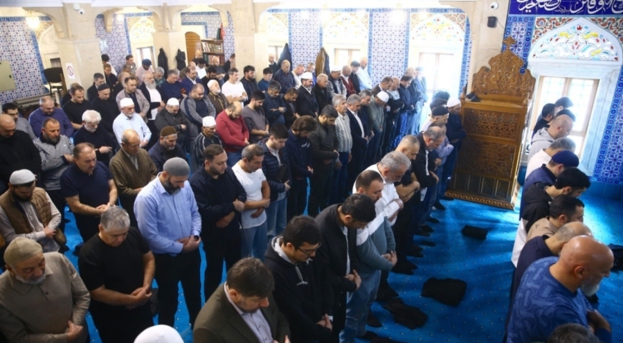 Gürcistan'da şehit olan Türk askerleri için Bakü'de gıyabi cenaze namazı kılındı