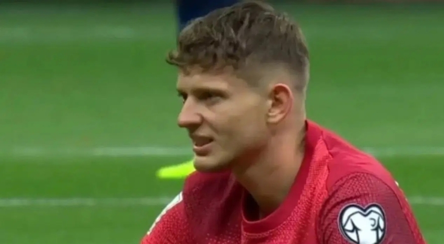 Fenerbahçe'ye Sebastian Szymanski'den kötü haber!