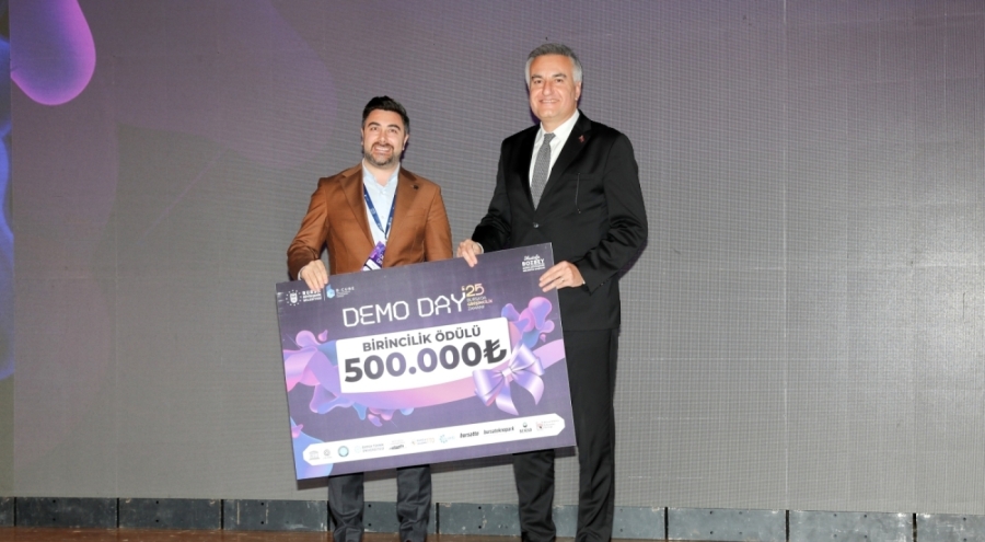 Bursa Demo Day 2025'te ödüller sahiplerini buldu