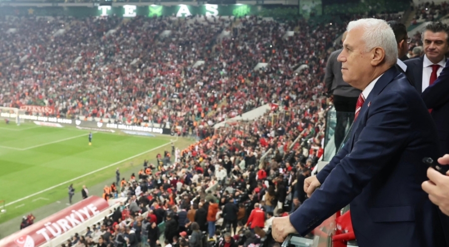 Bozbey'den Milli Takıma tebrik mesajı