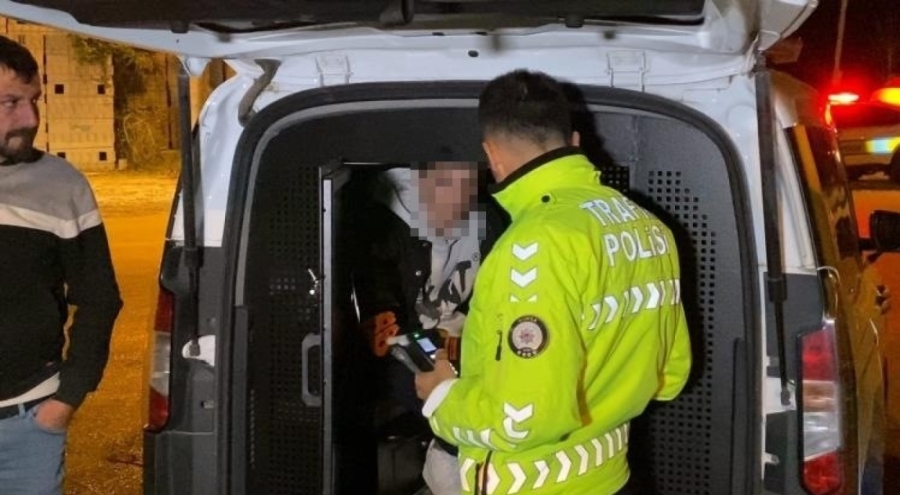 Bursa'da 'dur' ihtarına uymayan ehliyetsiz sürücü yakalandı