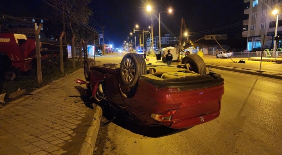 Bursa'da hızlı otomobil, ortalığı savaş alanına çevirdi!