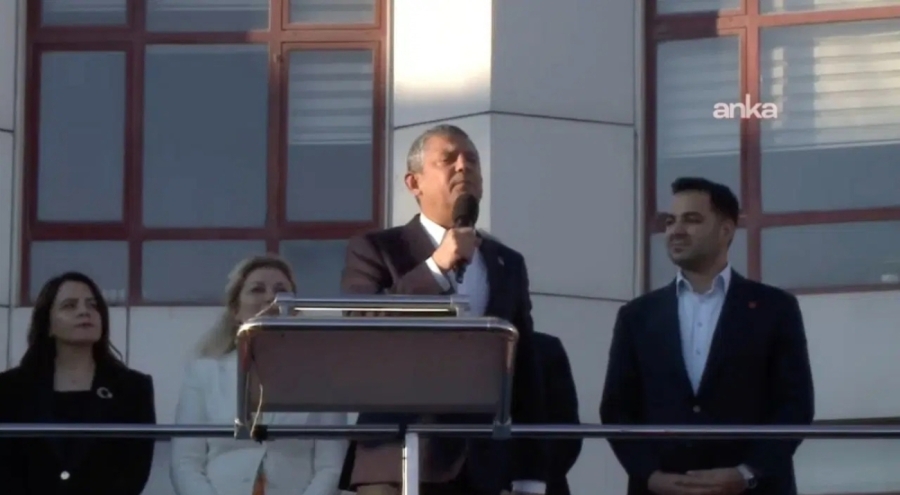 Özgür Özel'den Kilis'te 'iddianame' tepkisi: 'Boğazımızdan geçtiyse bin belamızı versin'