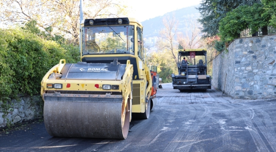 Osmangazi Belediyesi, asfalt yenileme çalışmalarını sürdürüyor