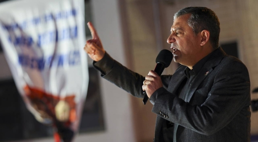 Özgür Özel'den sansür tepkisi: 'Korkanlar kaybeder, cesurlar kazanır!'