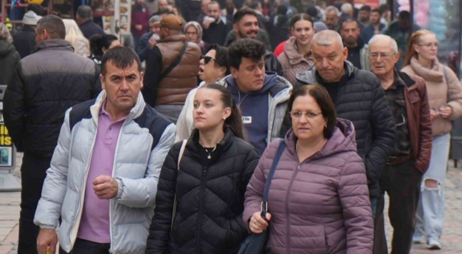 Edirne'de artan turist yoğunluğu esnafı sevindirdi
