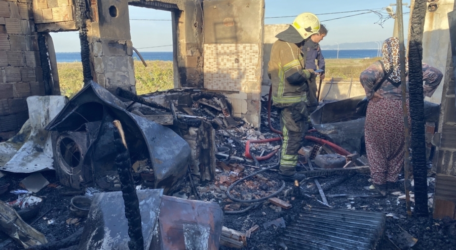 Bursa Mudanya'da bir ev küle döndü