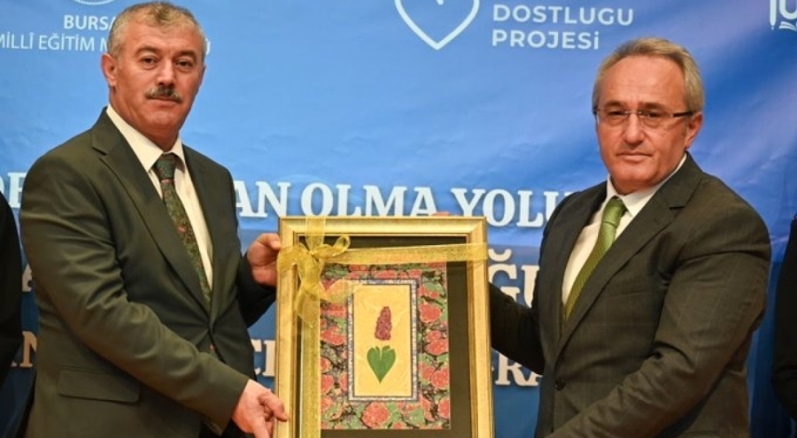 Rehber öğretmenler, Bursa'daki Akran Dostluğu Projesine yön verdi