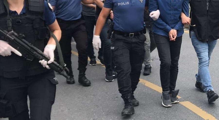 Kayseri'de sahte plaka baskını: 2 kişiye gözaltı