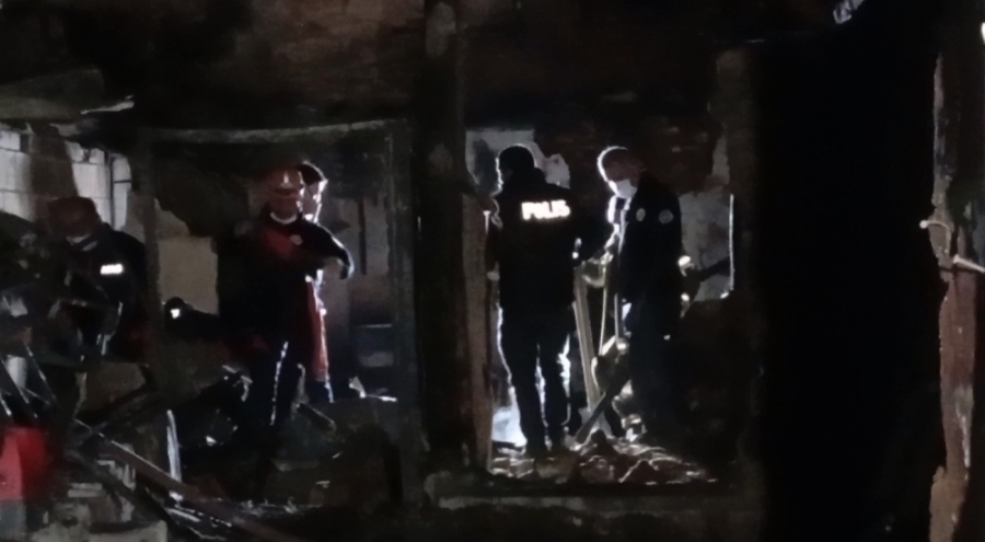 Bursa Kuştepe'deki ev yangınında kaybolan yaşlı adamın cansız bedeni bulundu