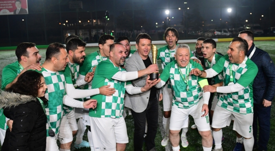 Osmangazi'de geleneksel turnuvada kupa sahibini buldu!